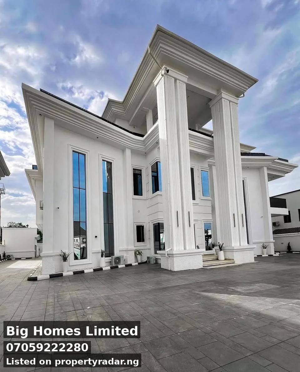 11 Bedroom Mansion In Guzape For Sale in Abuja (FCT)