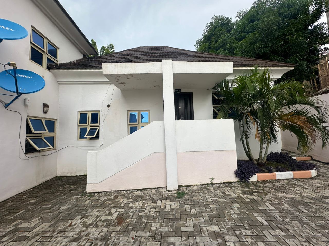 2 Bedroom Bungalow In Wuse For Rent in Abuja (FCT)