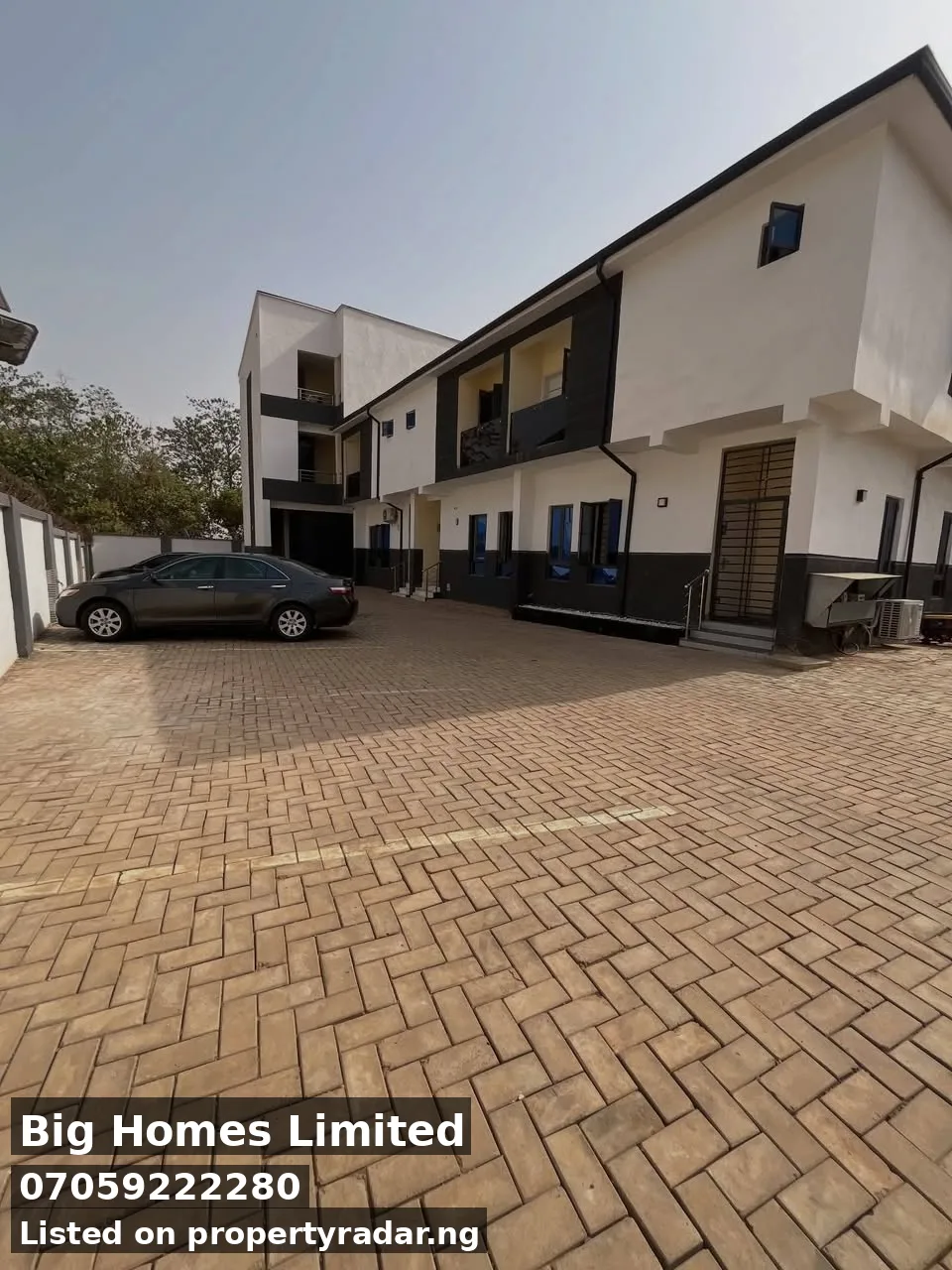 3 Bedroom Block Of Flats In Gaduwa For Sale in Abuja (FCT)