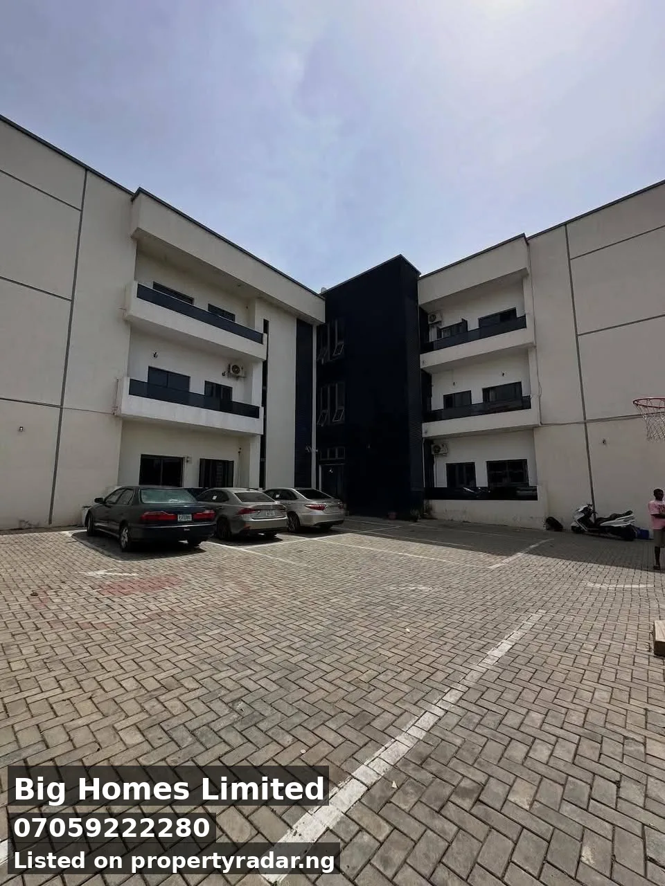 3 Bedroom Block Of Flats In Garki 1 For Sale in Abuja (FCT)