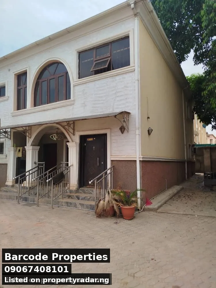 3 Bedroom Block Of Flats In Wuse For Rent in Abuja (FCT)