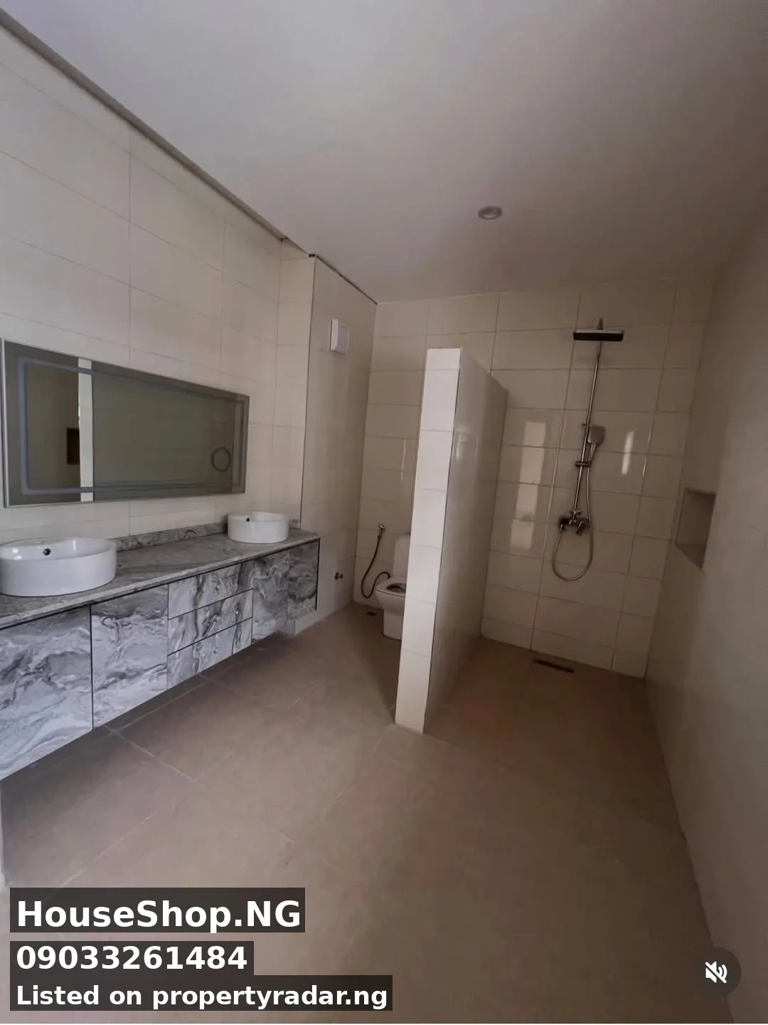 3 Bedroom Block Of Flats In Wuse For Sale in Abuja (FCT)