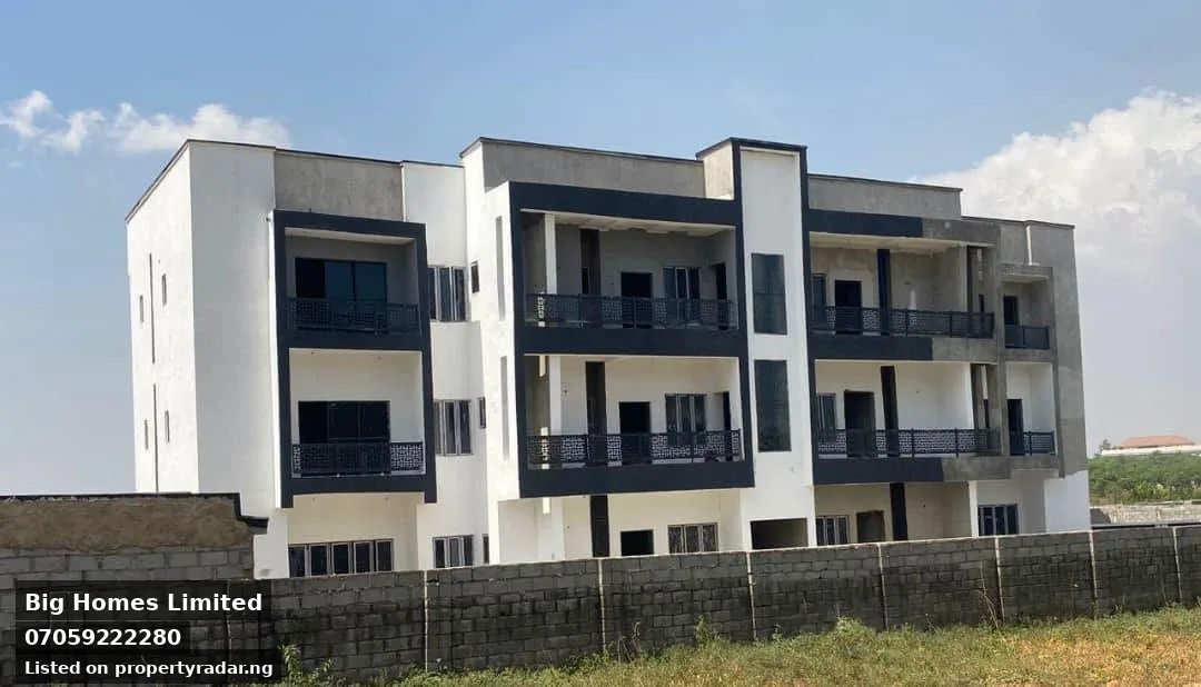 3 Bedroom Block Of Flats In Wuse For Sale in Abuja (FCT)