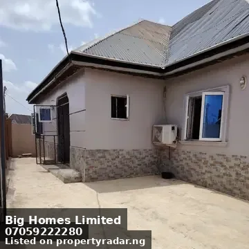 3 Bedroom Bungalow In Lugbe For Sale in Abuja (FCT)