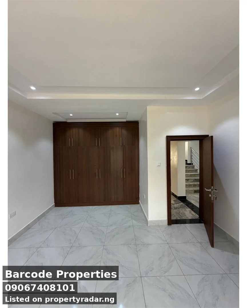 3 Bedroom Duplex in Karmo for Rent - Photo 10