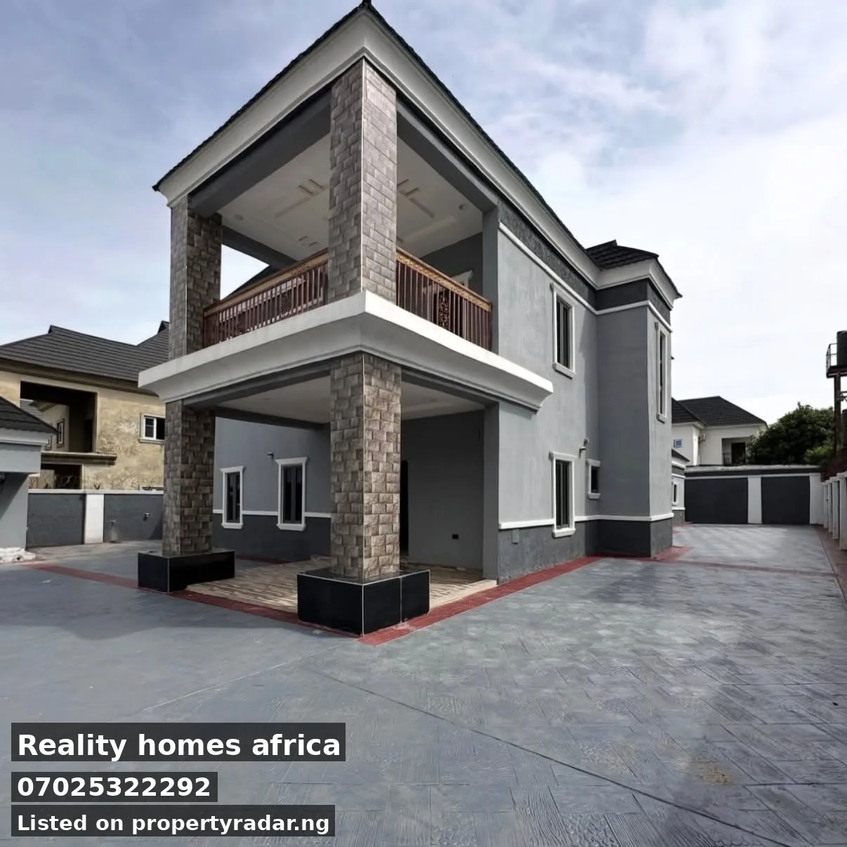 4 Bedroom Duplex In Apo For Sale in Abuja (FCT)