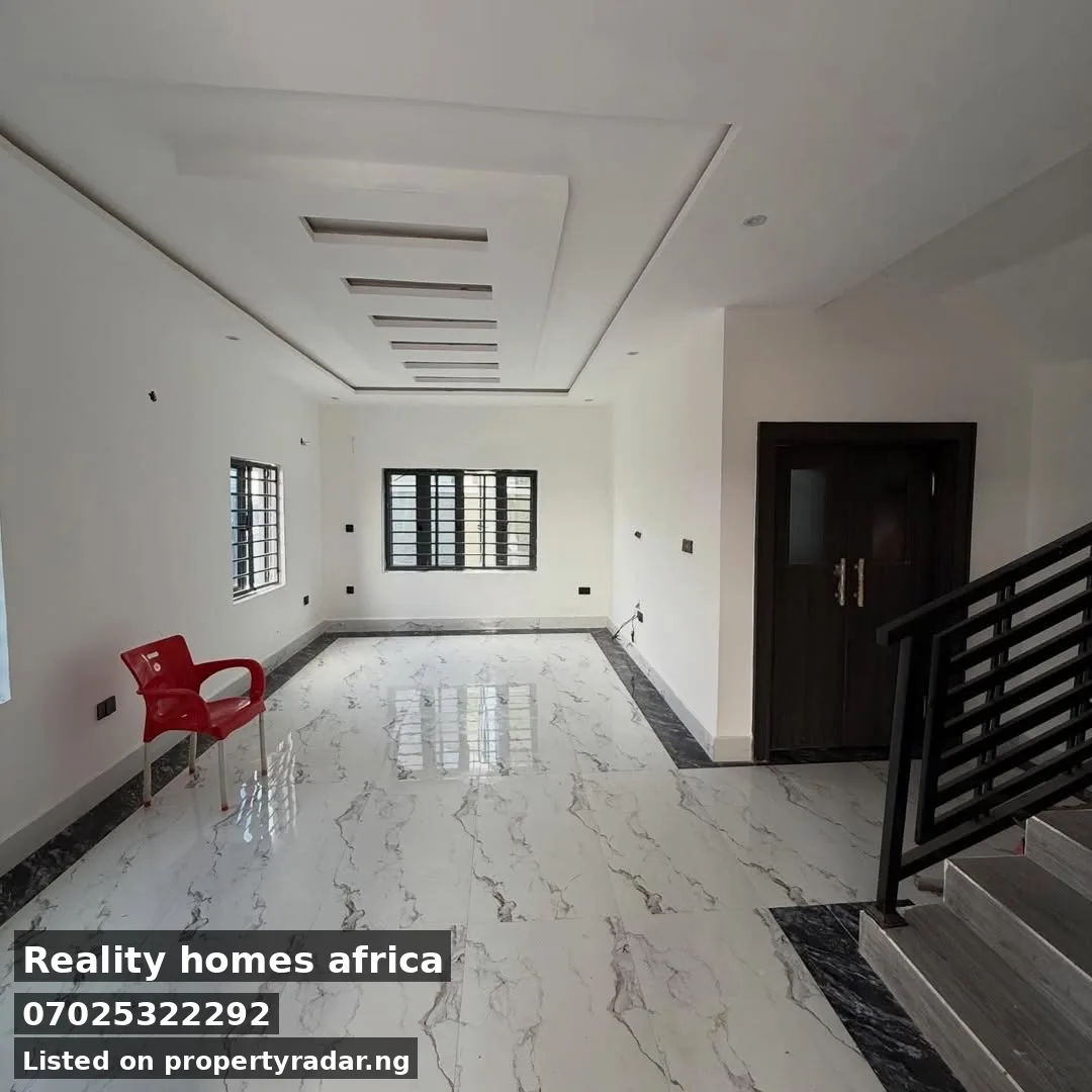 4 Bedroom Duplex In Fo1 For Sale in Abuja (FCT)