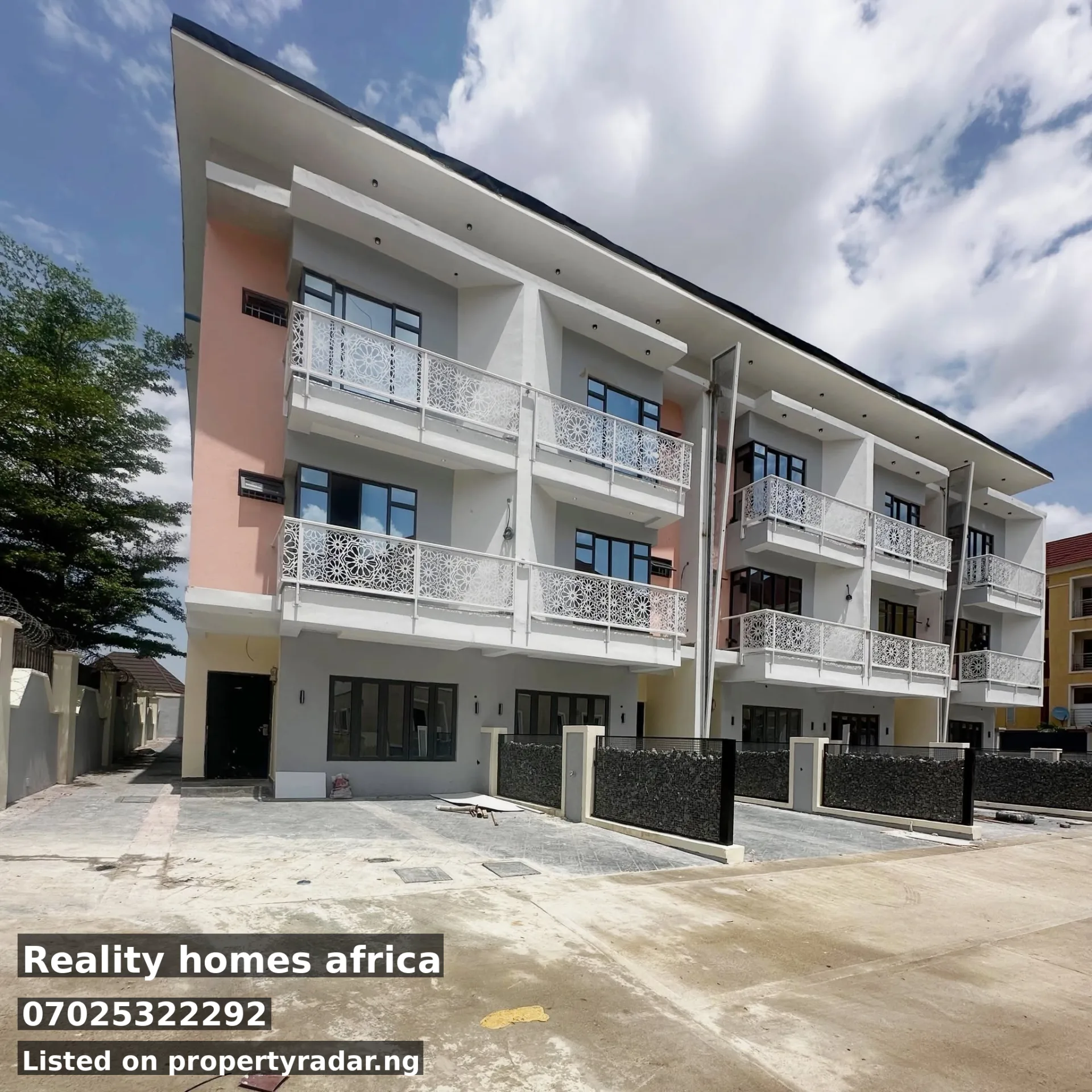 4 Bedroom Duplex In Guzape For Sale in Abuja (FCT)