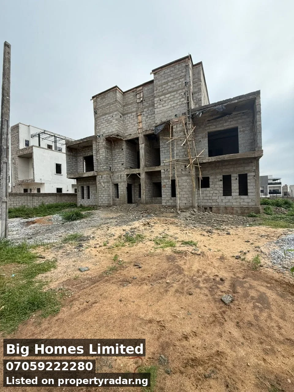 4 Bedroom Duplex In Life Camp For Sale in Abuja (FCT)