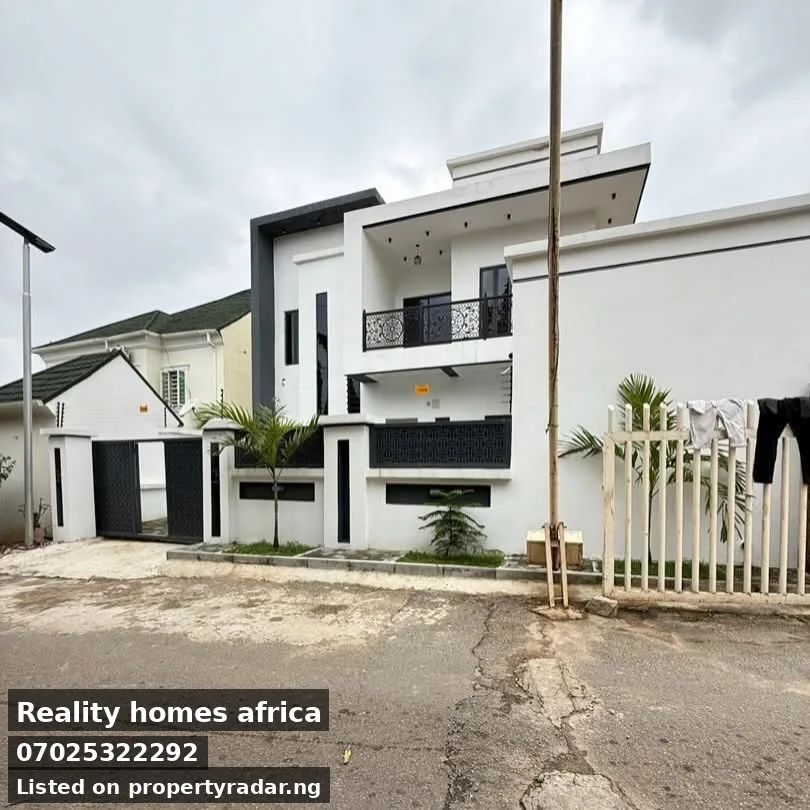 4 Bedroom Duplex In Life Camp For Sale in Abuja (FCT)