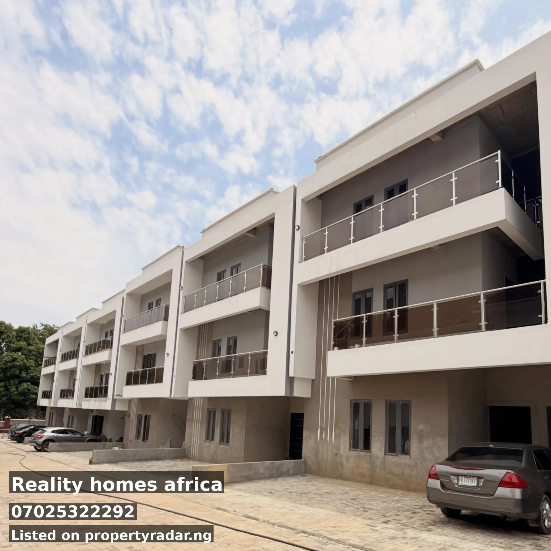 4 Bedroom Duplex In Life Camp For Sale in Abuja (FCT)