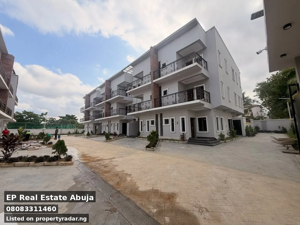 4 Bedroom Duplex In Lugbe District For Sale in Abuja (FCT)
