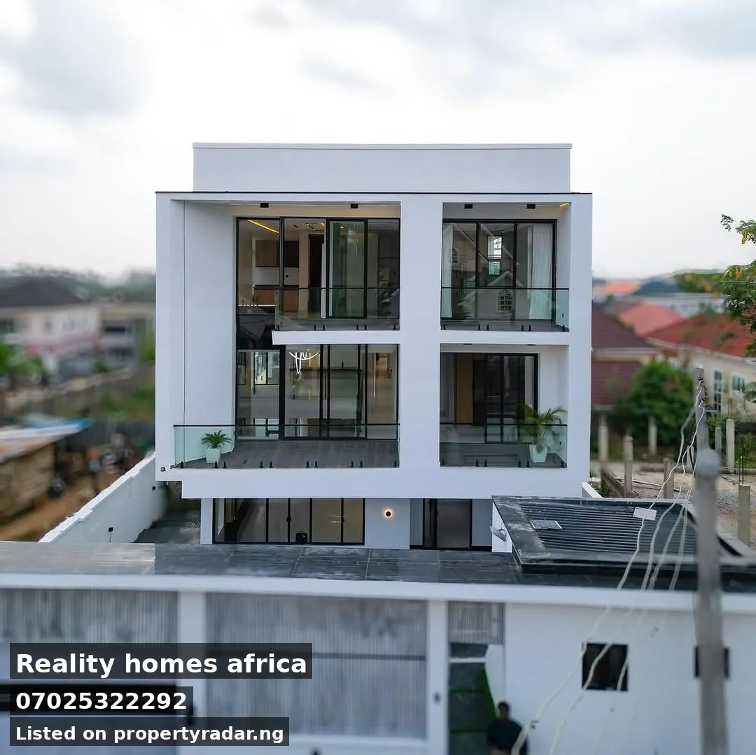 5 Bedroom Duplex In Apo For Sale in Abuja (FCT)