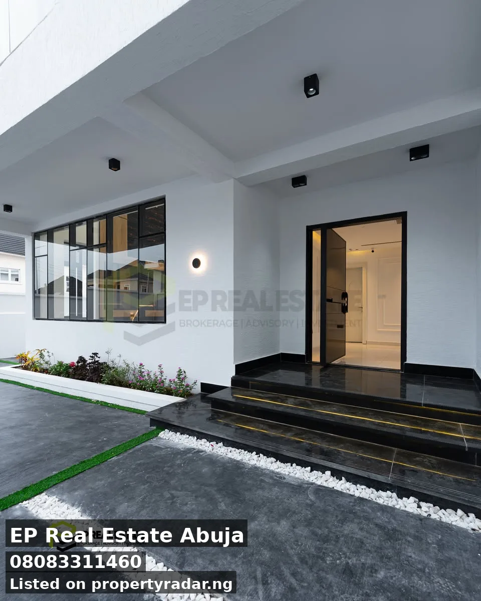 5 Bedroom Duplex In Apo For Sale in Abuja (FCT)