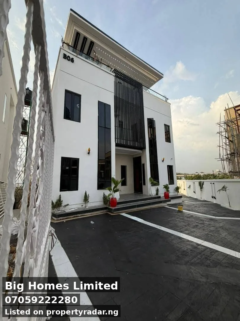 5 Bedroom Duplex In Guzape For Sale in Abuja (FCT)