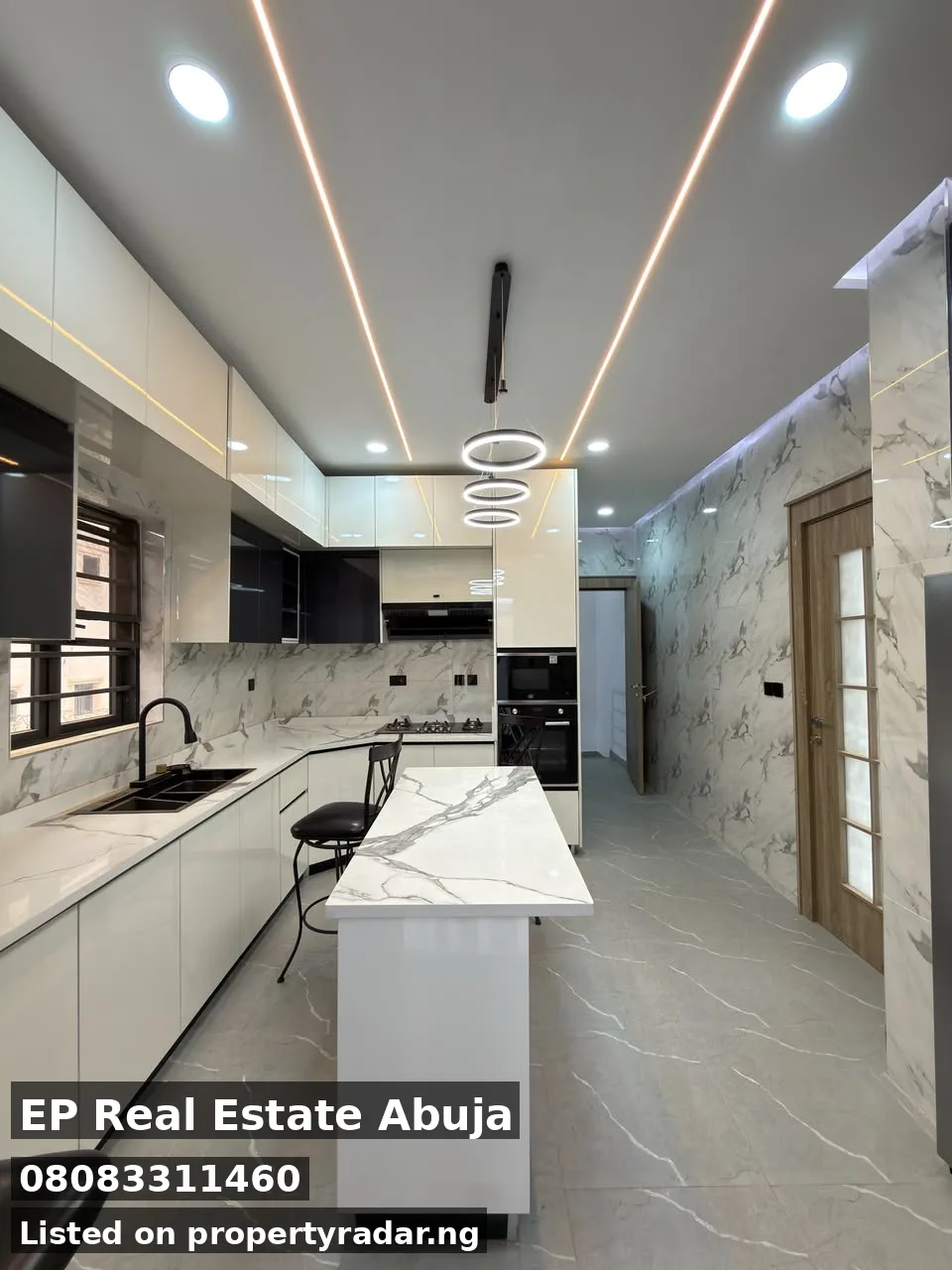 5 Bedroom Duplex In Guzape For Sale in Abuja (FCT)