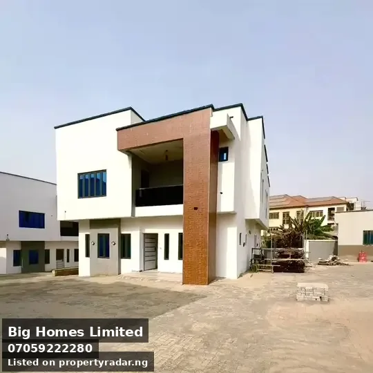 5 Bedroom Duplex In Guzape For Sale in Abuja (FCT)
