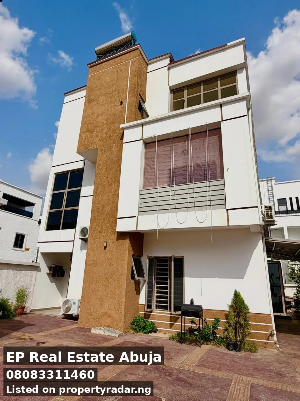 5 Bedroom Duplex In Life Camp For Sale in Abuja (FCT)
