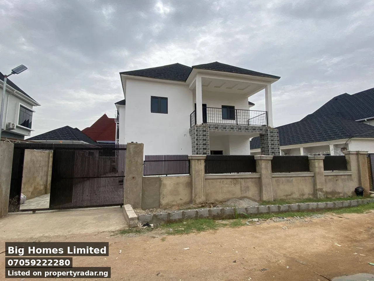 5 Bedroom Duplex In Lugbe For Sale in Abuja (FCT)