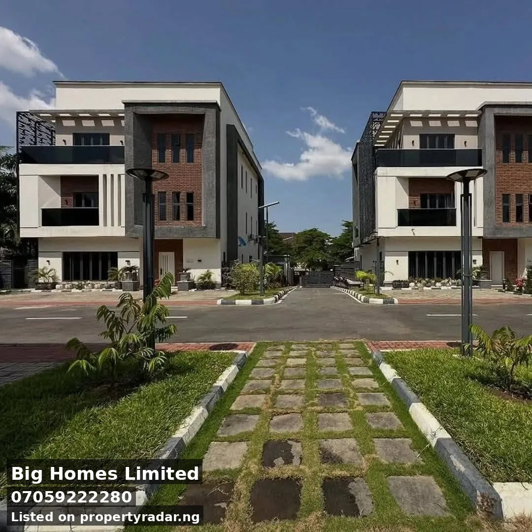 5 Bedroom Duplex In Utako For Sale in Abuja (FCT)