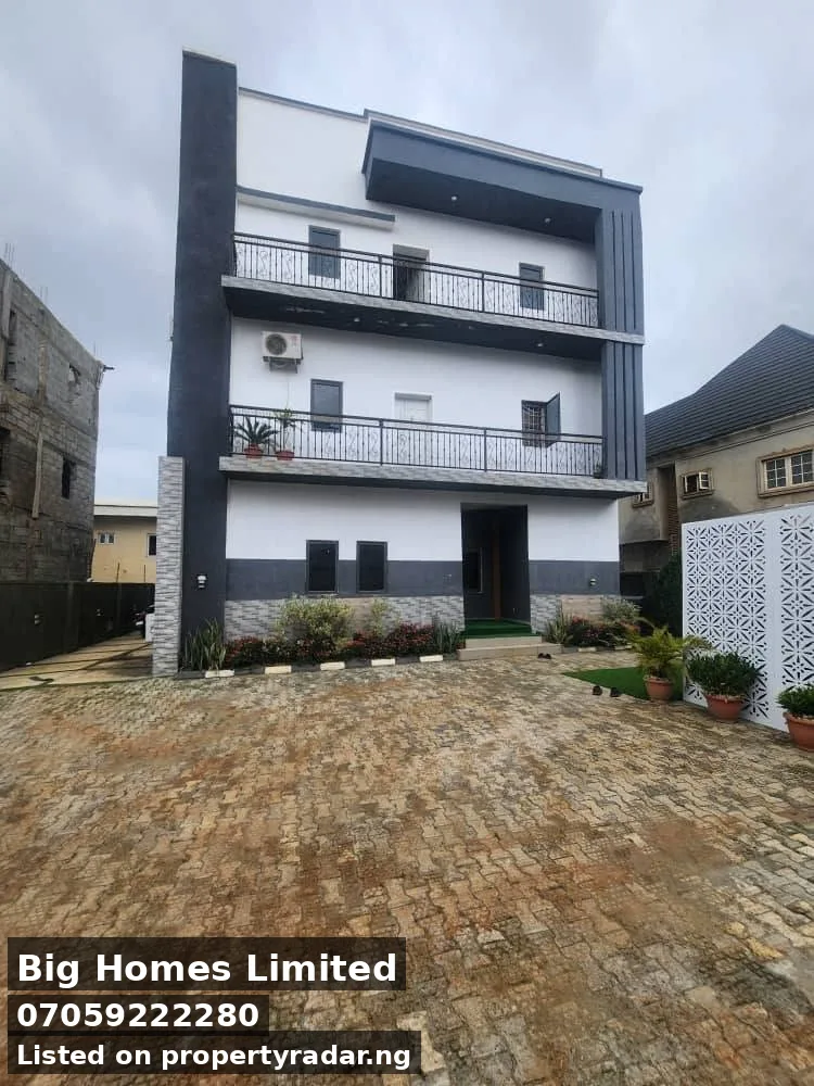 6 Bedroom Duplex In Dawaki For Sale in Abuja (FCT)