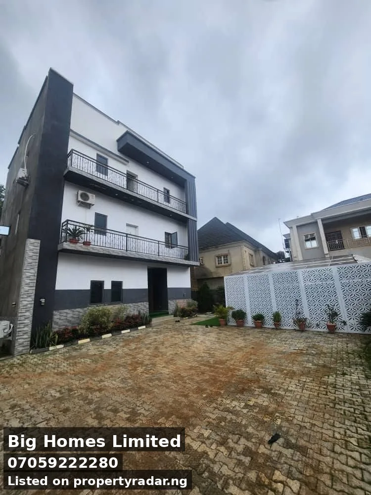 6 Bedroom Duplex In Dawaki For Sale in Abuja (FCT)