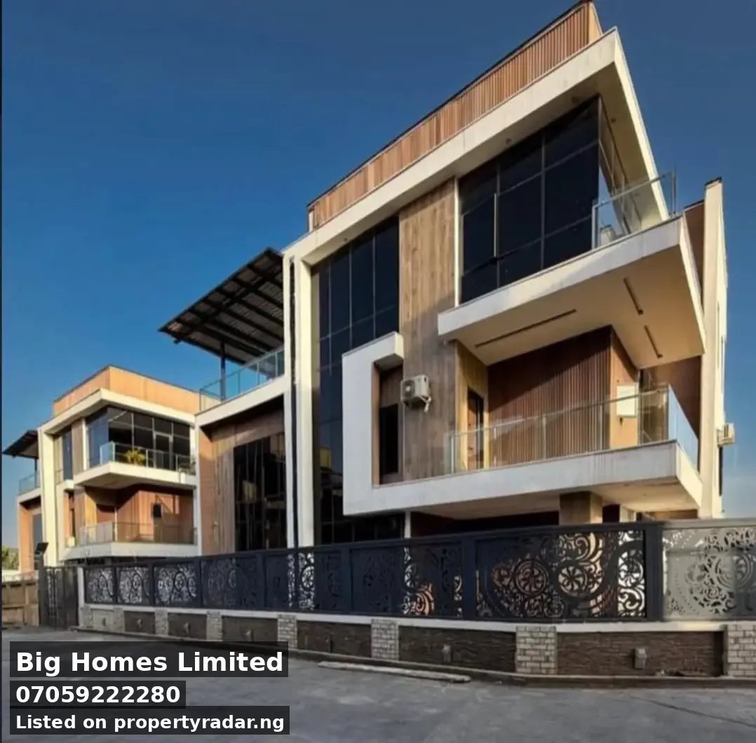 6 Bedroom Duplex In Guzape For Sale in Abuja (FCT)