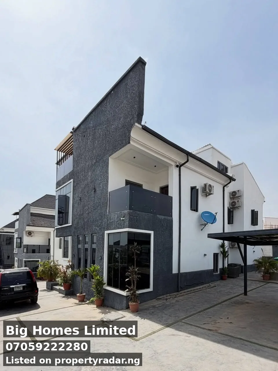 6 Bedroom Duplex In Guzape For Sale in Abuja (FCT)
