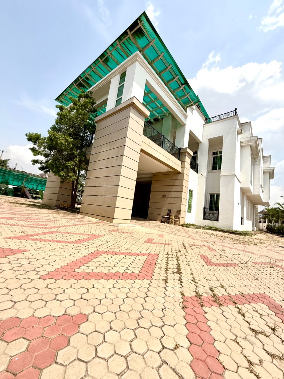 7 Bedroom Mansion In Asokoro For Sale in Abuja (FCT)