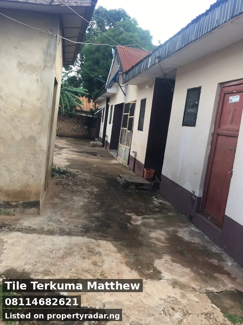 8 Bedroom Self Contain In Genabe For Sale in Benue