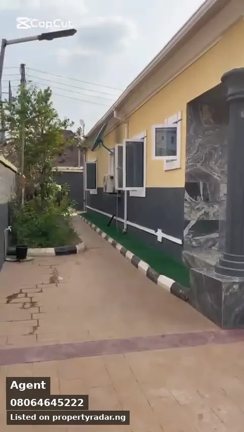 3 Bedroom Bungalow In Apo For Sale in Abuja (FCT)