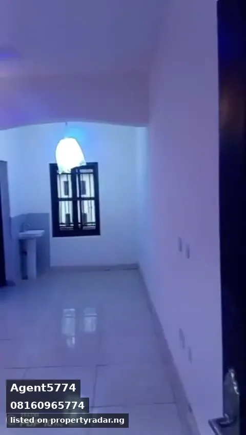2 Bedroom Block Of Flats In Apo For Rent in Abuja (FCT)