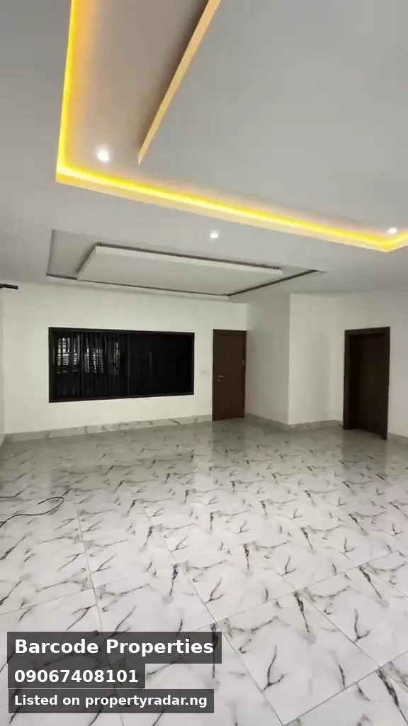 3 Bedroom Block Of Flats In Wuse For Rent in Abuja (FCT)