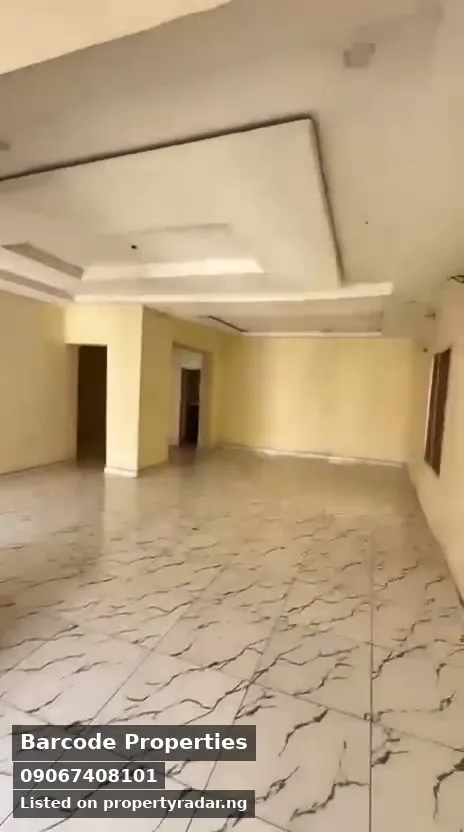 3 Bedroom Block Of Flats In Wuse For Sale in Abuja (FCT)