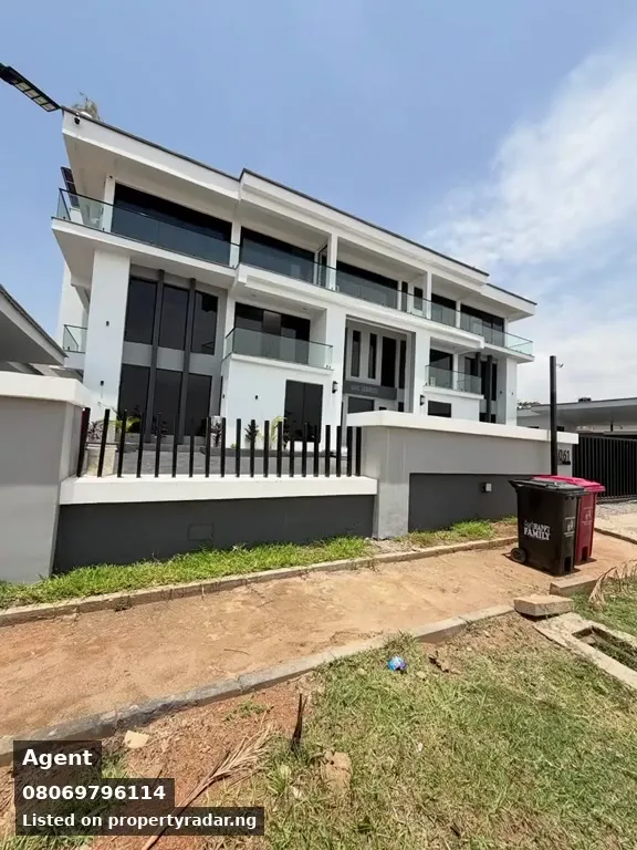 4 Bedroom Duplex In Maitama For Rent in Abuja (FCT)