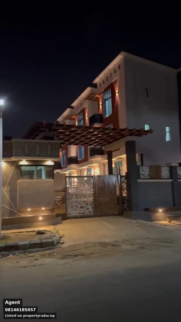 4 Bedroom Duplex In Utako For Sale in Abuja (FCT)