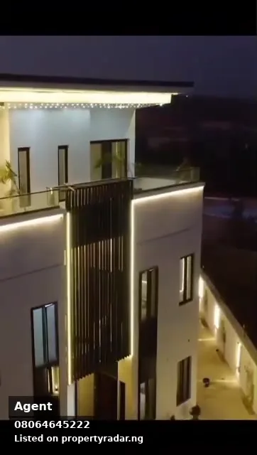5 Bedroom Duplex In Guzape For Sale in Abuja (FCT)