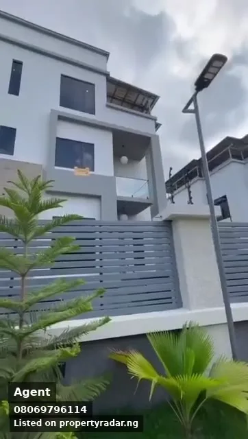 5 Bedroom Duplex In Guzape For Sale in Abuja (FCT)