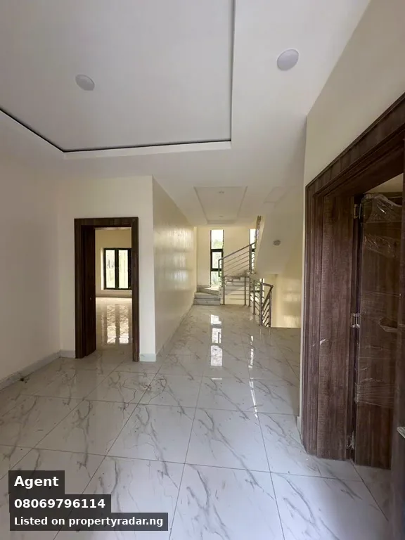 5 Bedroom Duplex In Wuse For Rent in Abuja (FCT)