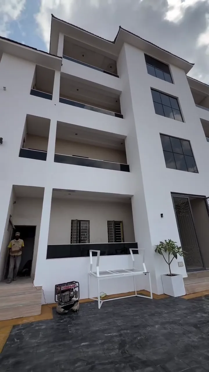 2 Bedroom Block Of Flats In Gishiri For Sale in Abuja (FCT)