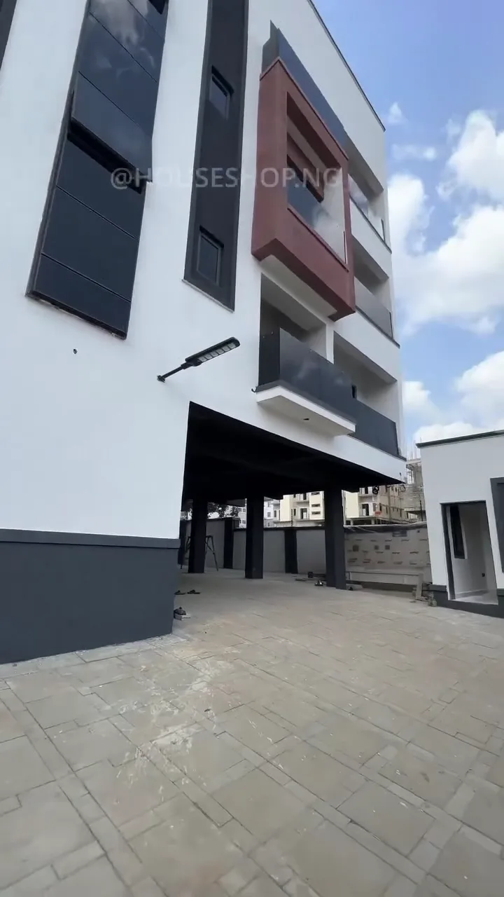 3 Bedroom Block Of Flats In Gwari For Sale in Abuja (FCT)