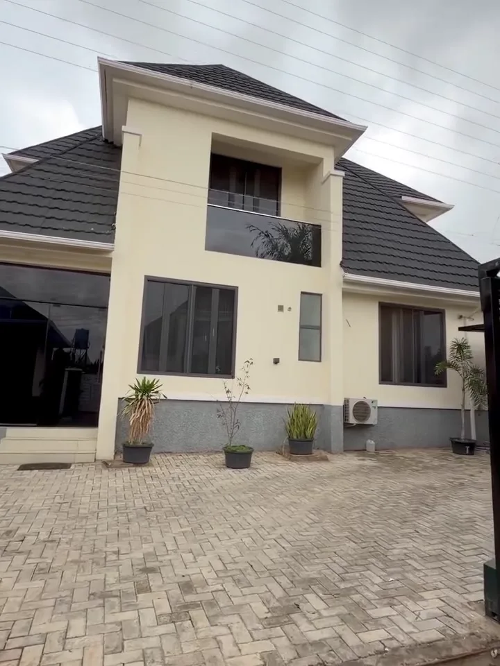 4 Bedroom Duplex In Apo For Sale in Abuja (FCT)