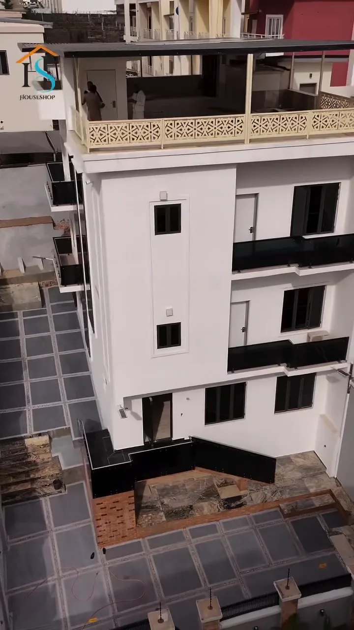 4 Bedroom Duplex In Guzape For Sale in Abuja (FCT)
