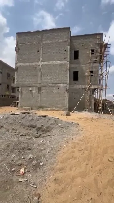 4 Bedroom Duplex In Life Camp For Sale in Abuja (FCT)
