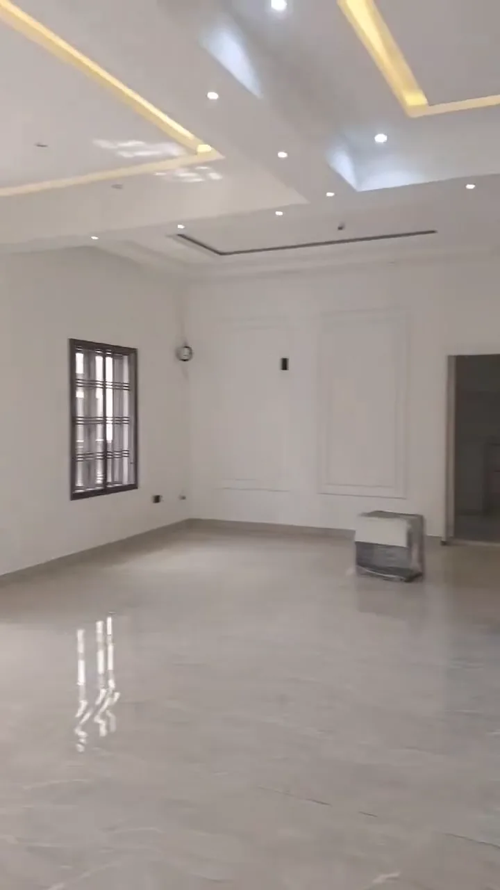 4 Bedroom Duplex In Lugbe For Sale in Abuja (FCT)