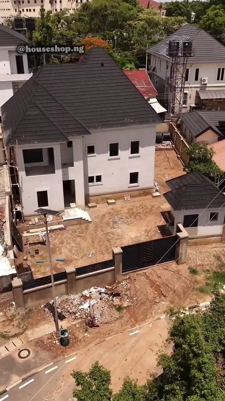 5 Bedroom Duplex In Wuse For Sale in Abuja (FCT)