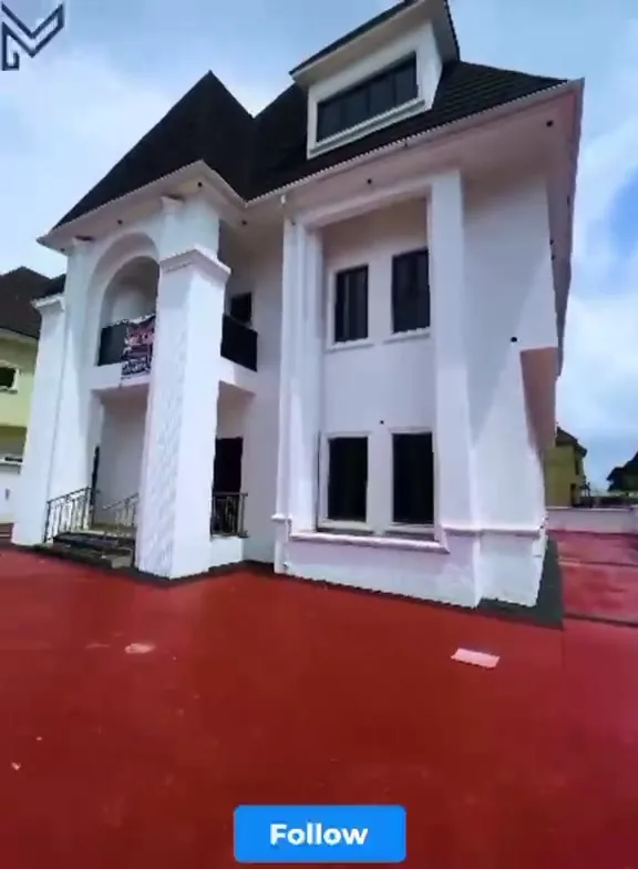 7 Bedroom Duplex In Gwari For Sale in Abuja (FCT)